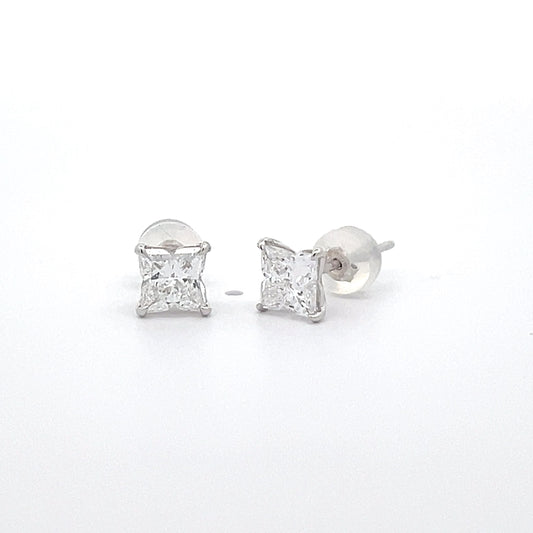 百合花形切割 1.54克拉培育钻石白金耳钉